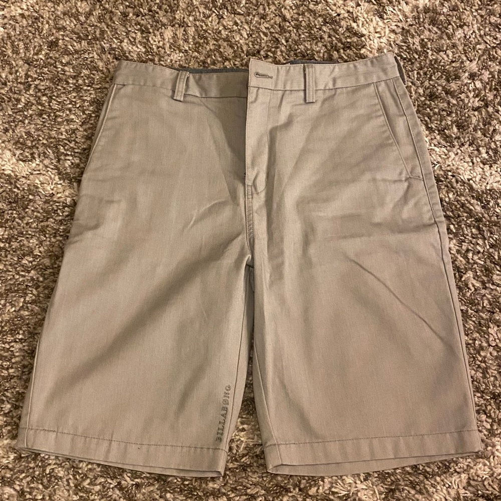 Billabong mens shorts 21in